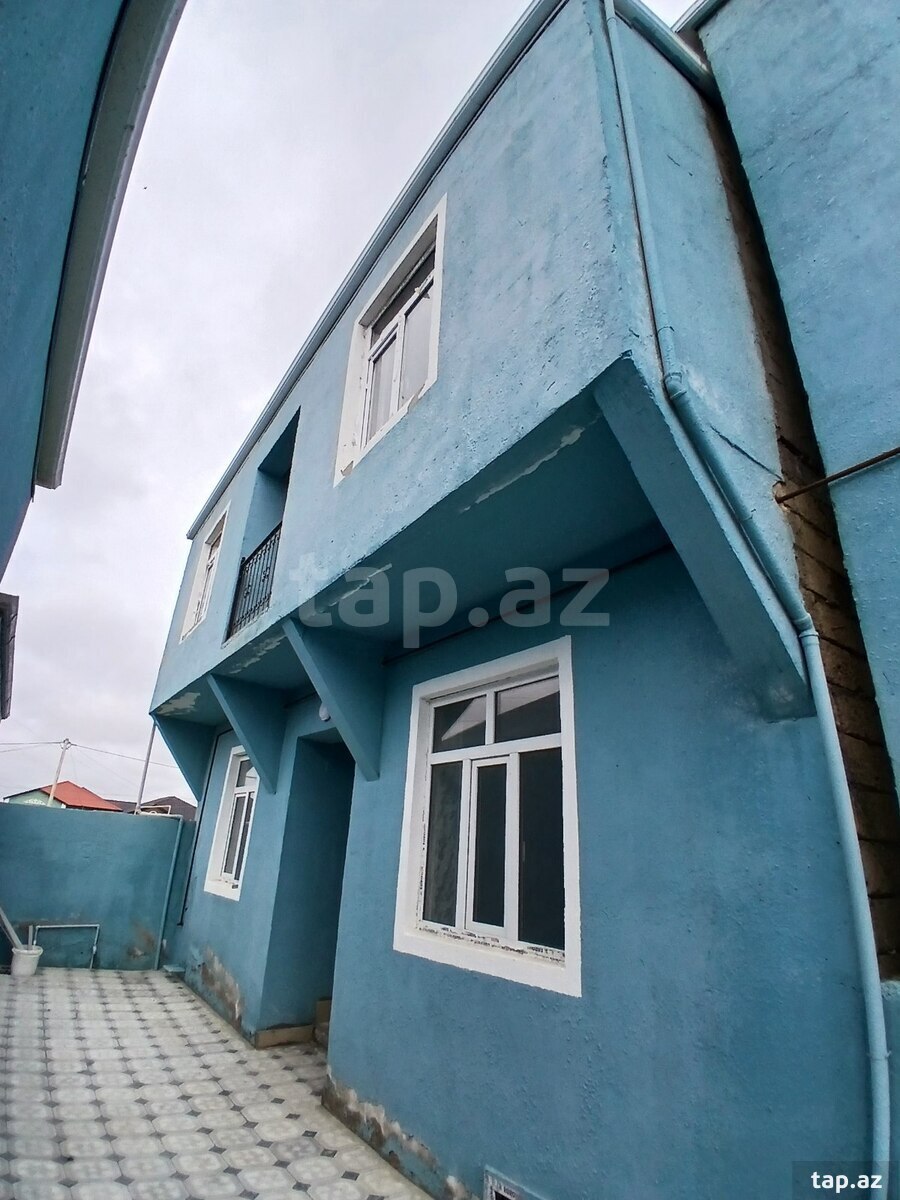 Satılır 4 otaqlı həyət evi 140 m²
