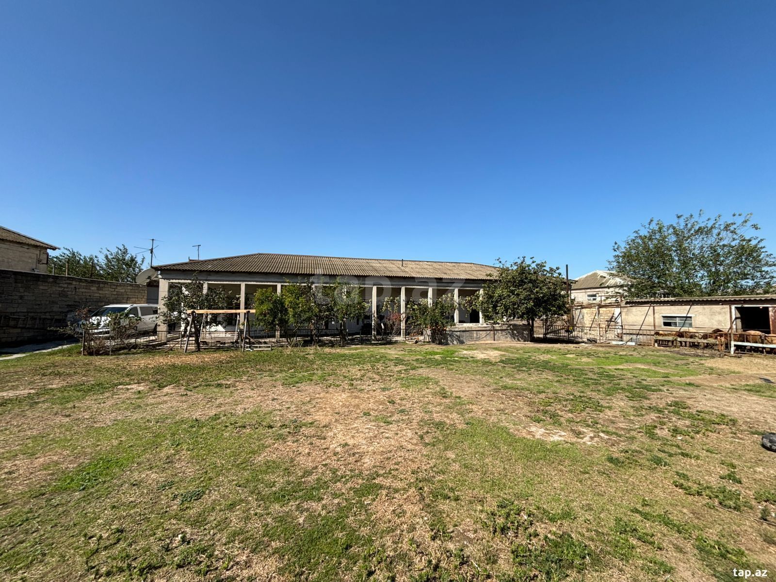 Satılır 6 otaqlı həyət evi 180 m²