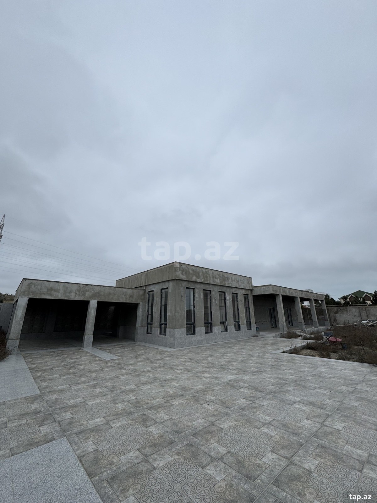 Satılır 3 otaqlı həyət evi 180 m²