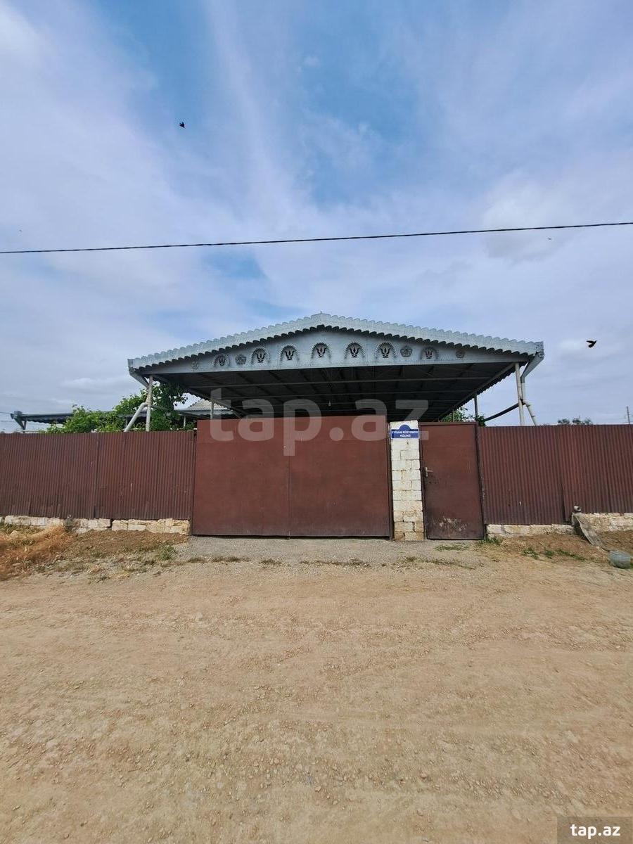 Satılır 6 otaqlı həyət evi 10 m²