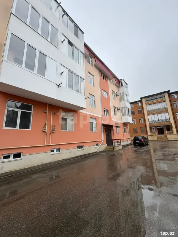 Satılır 2 otaqlı yeni tikili 82 m²