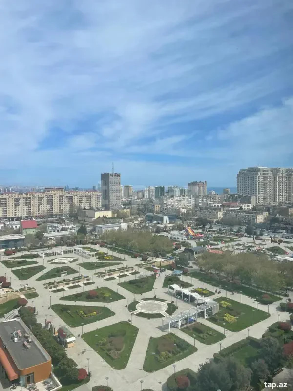 Satılır 3 otaqlı yeni tikili 135 m²