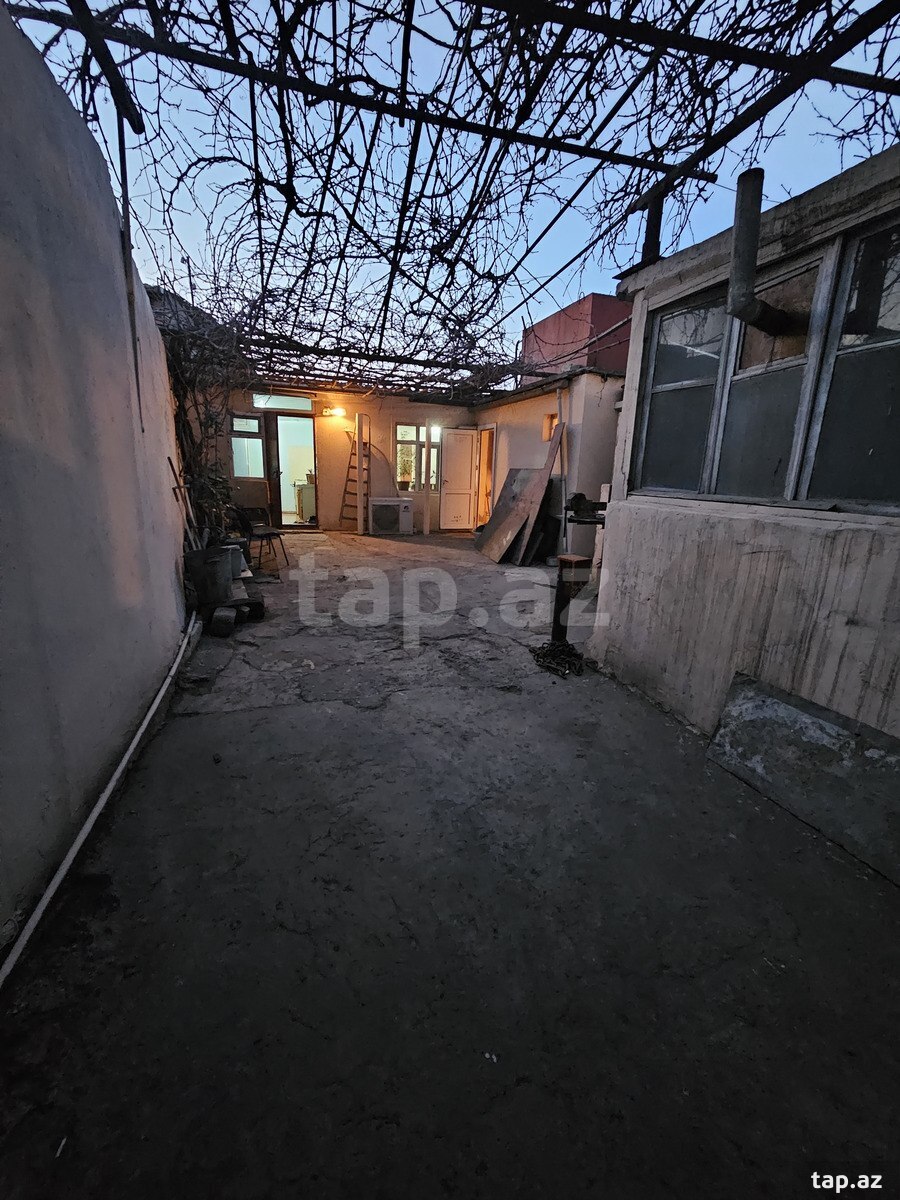 Satılır 4 otaqlı həyət evi 150 m²