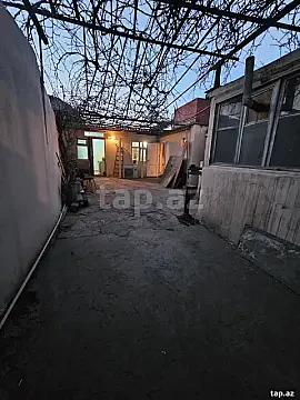 Satılır 4 otaqlı həyət evi 150 m² — Bakı 4 otaq 150.00 m²