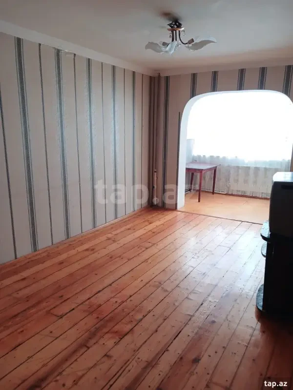 Kirayə verilir 2 otaqlı mənzil 70 m²