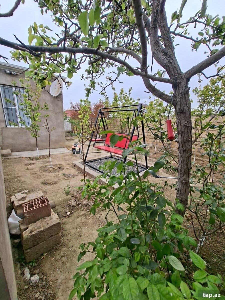 Satılır 5 otaqlı həyət evi 200 m²