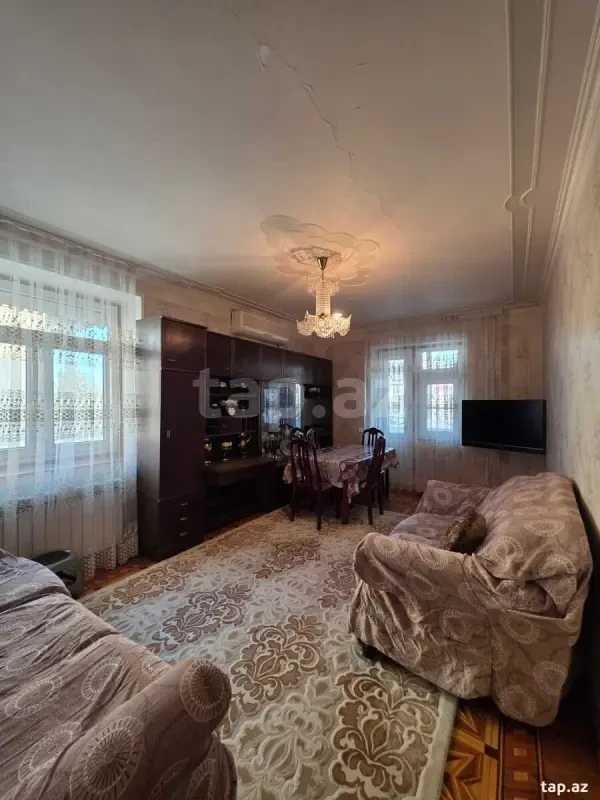 Kirayə verilir 4 otaqlı mənzil 100 m²