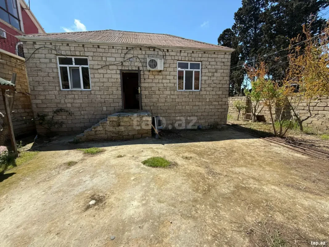 Satılır 4 otaqlı həyət evi 100 m²