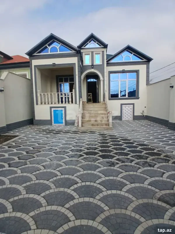 Satılır 4 otaqlı həyət evi 100 m²