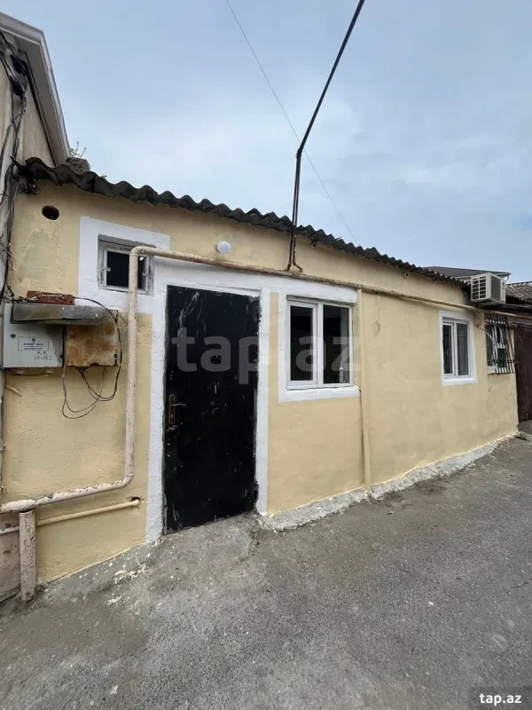 Satılır 1 otaqlı həyət evi 30 m²
