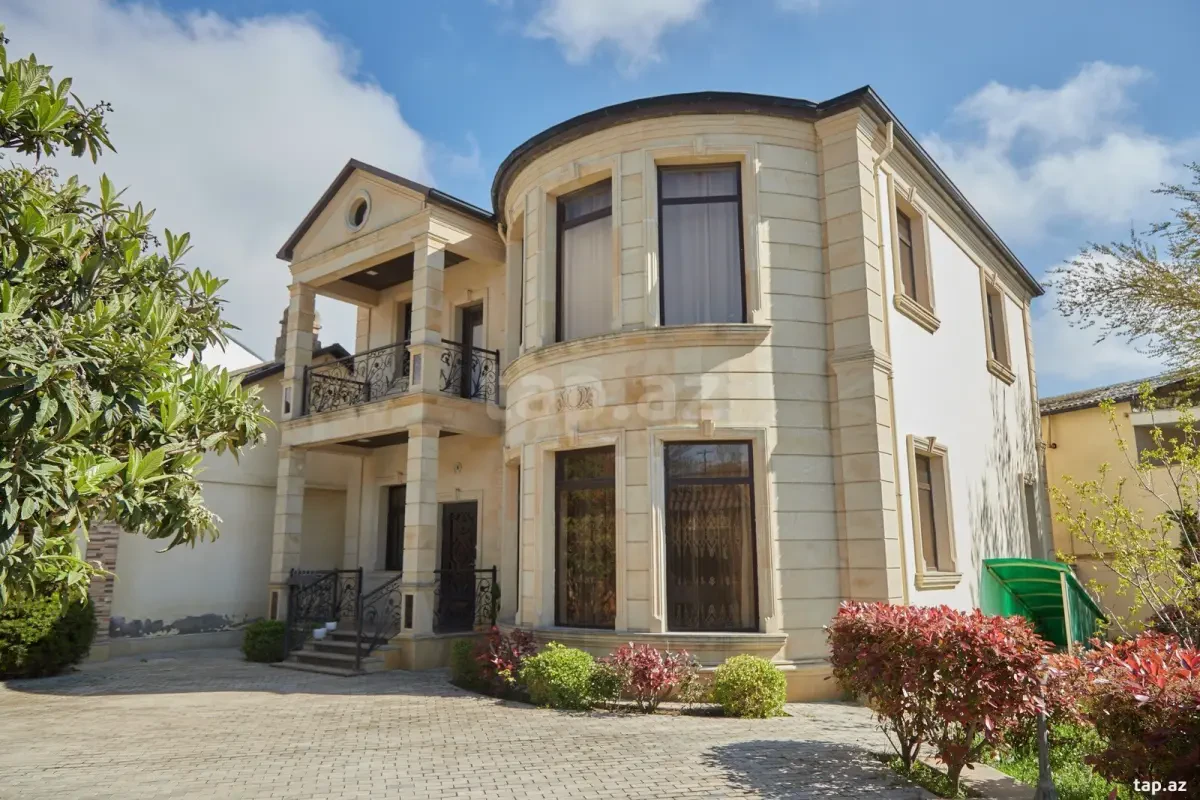 Kirayə verilir 6 otaqlı həyət evi 250 m²
