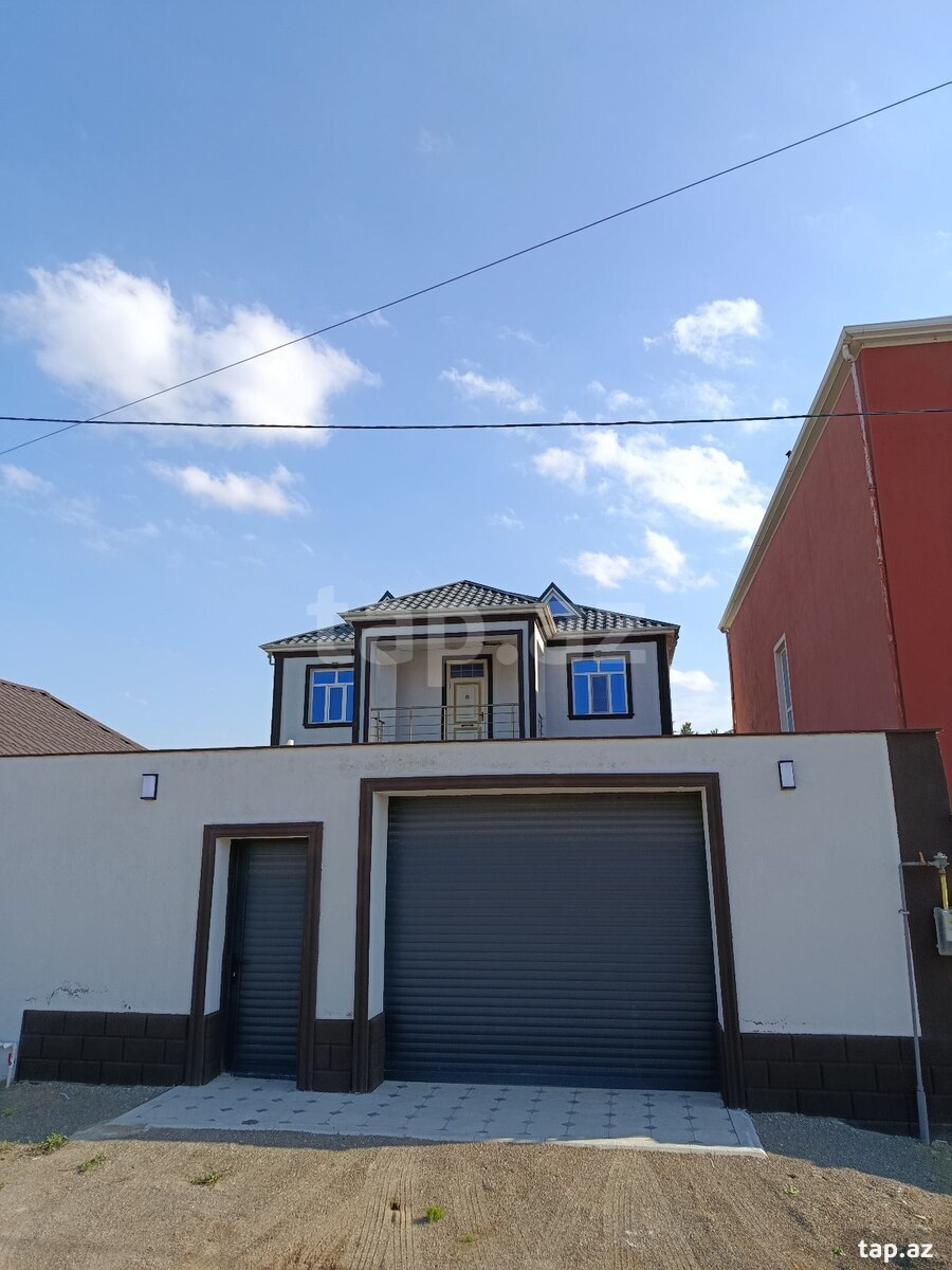 Satılır 6 otaqlı həyət evi 200 m²