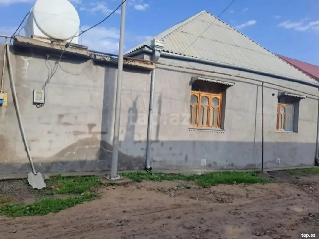 Satılır 3 otaqlı həyət evi 90 m²
