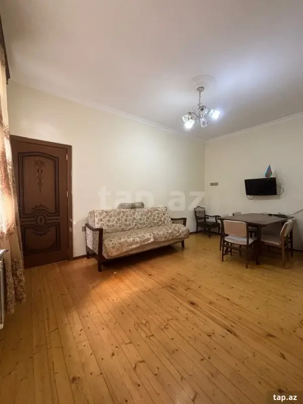 Kirayə verilir 2 otaqlı həyət evi 60 m²