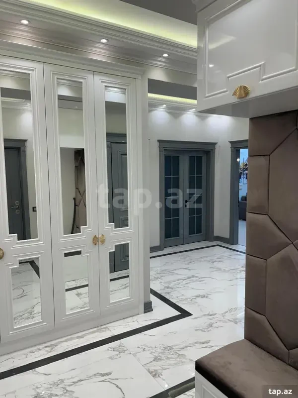Satılır 3 otaqlı yeni tikili 185 m²