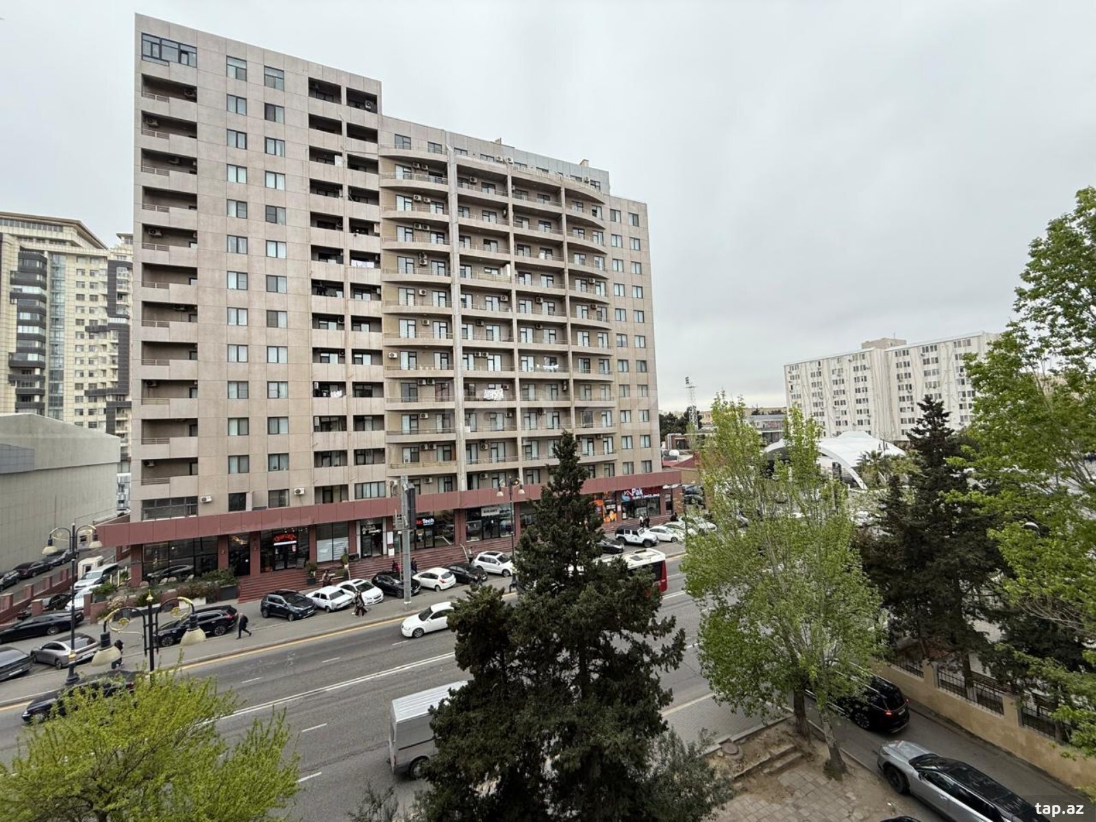 Satılır 2 otaqlı mənzil 65 m²