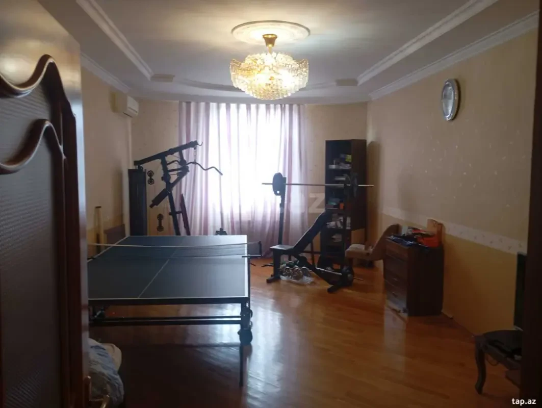 Kirayə verilir 3 otaqlı yeni tikili 130.17 m²