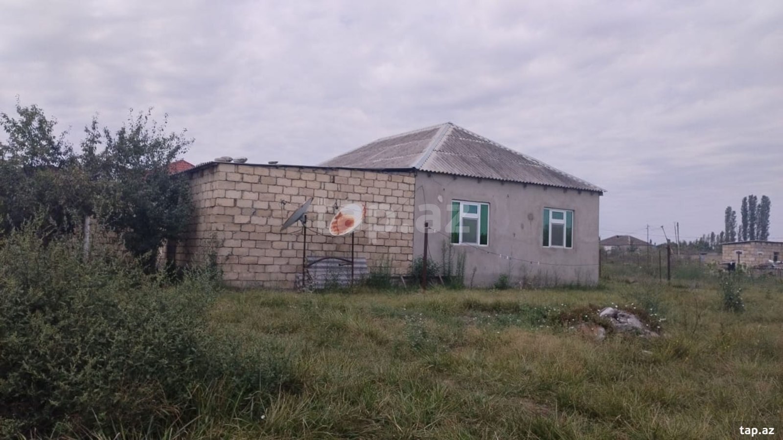 Satılır 2 otaqlı həyət evi 150 m²