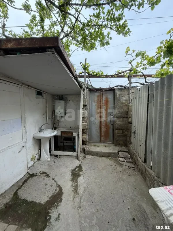 Kirayə verilir 1 otaqlı həyət evi 30 m²