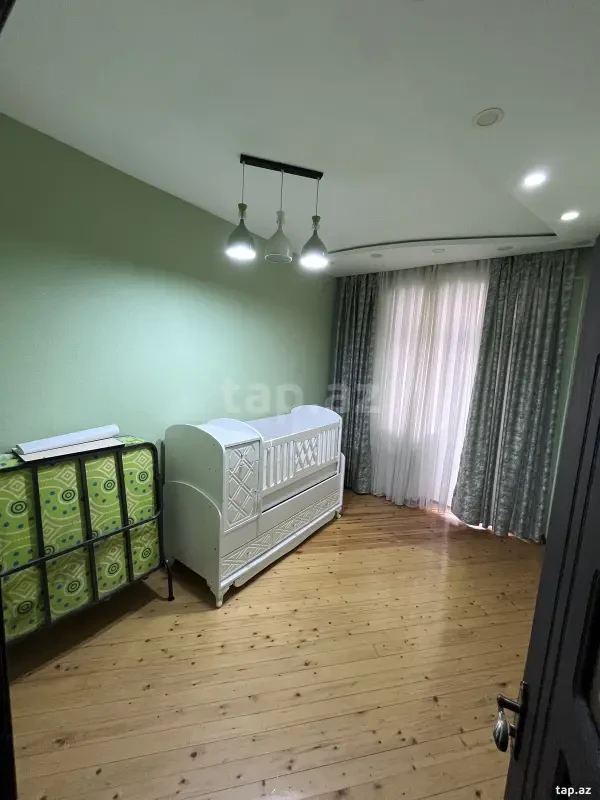 Kirayə verilir 3 otaqlı yeni tikili 100 m²