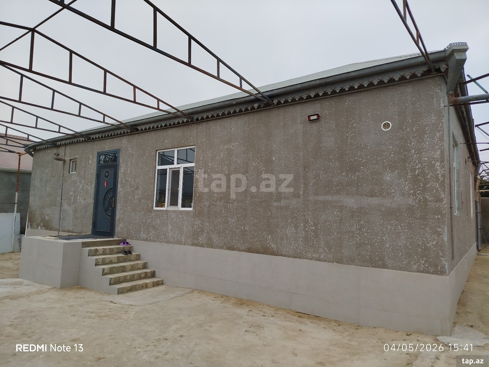 Satılır 6 otaqlı həyət evi 185 m²