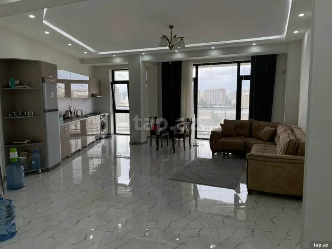 Kirayə verilir 2 otaqlı yeni tikili 83 m²