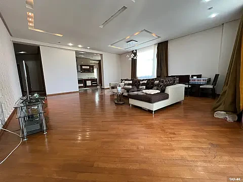 Kirayə verilir 3 otaqlı yeni tikili 160 m² — Bakı 3 otaq 160.00 m²