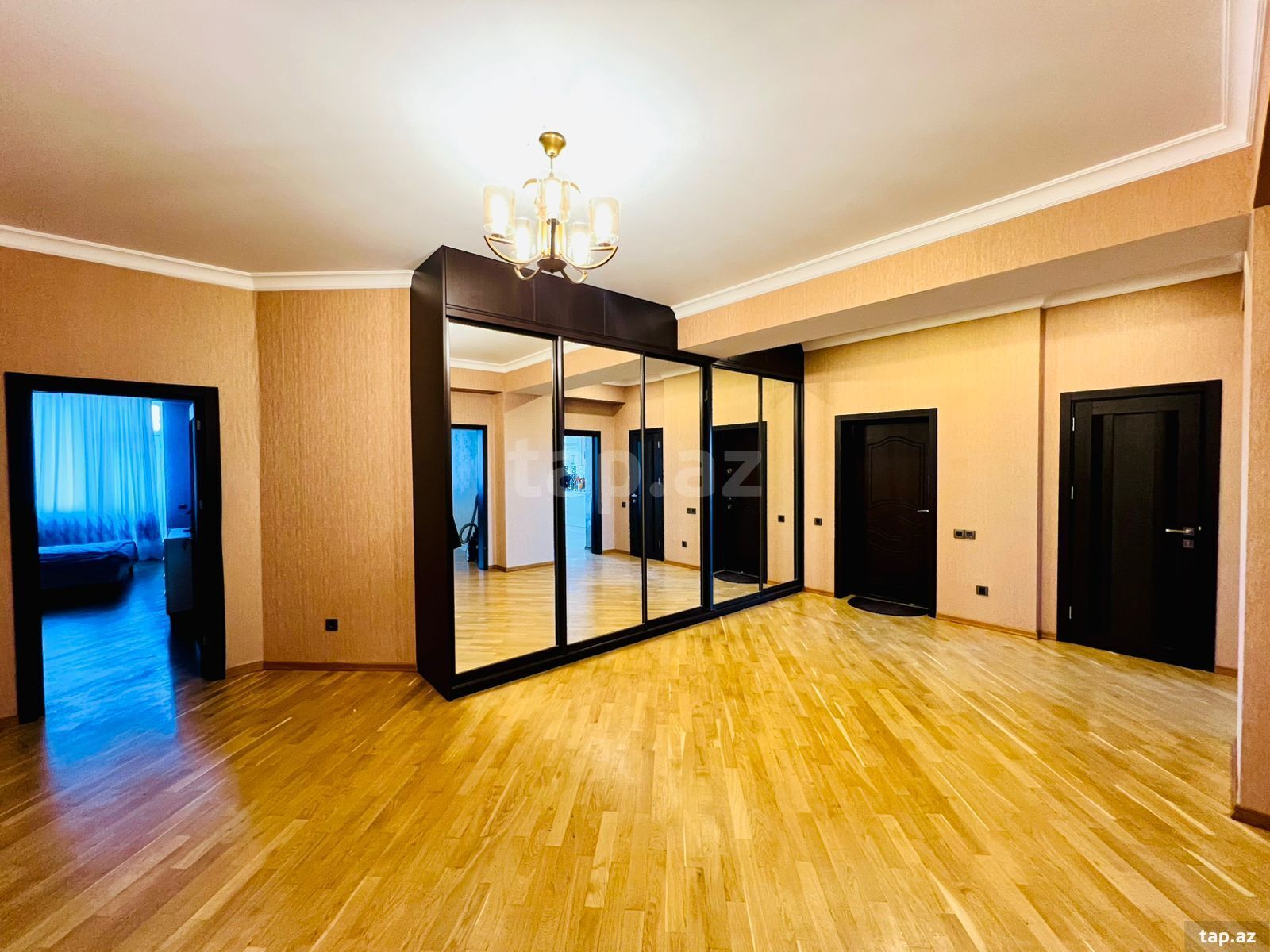 Satılır 3 otaqlı yeni tikili 145 m²