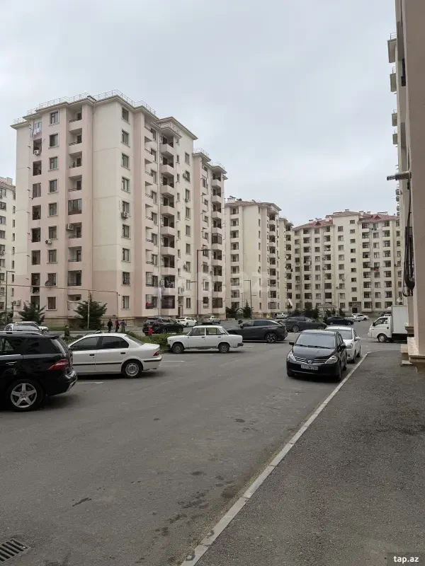 Satılır 4 otaqlı yeni tikili 100.2 m²