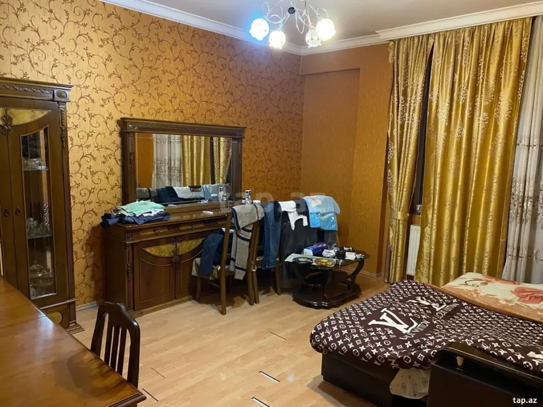 Kirayə verilir 3 otaqlı yeni tikili 150 m²