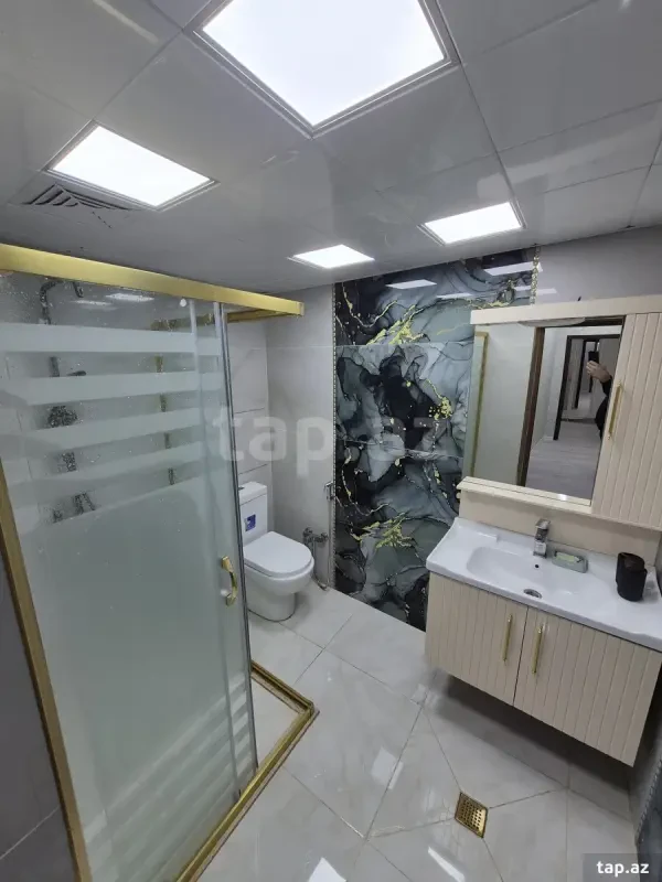 Satılır 3 otaqlı yeni tikili 70 m²