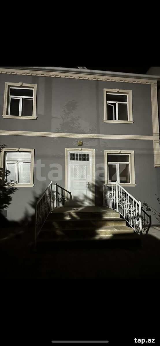 Satılır 4 otaqlı həyət evi 165 m²