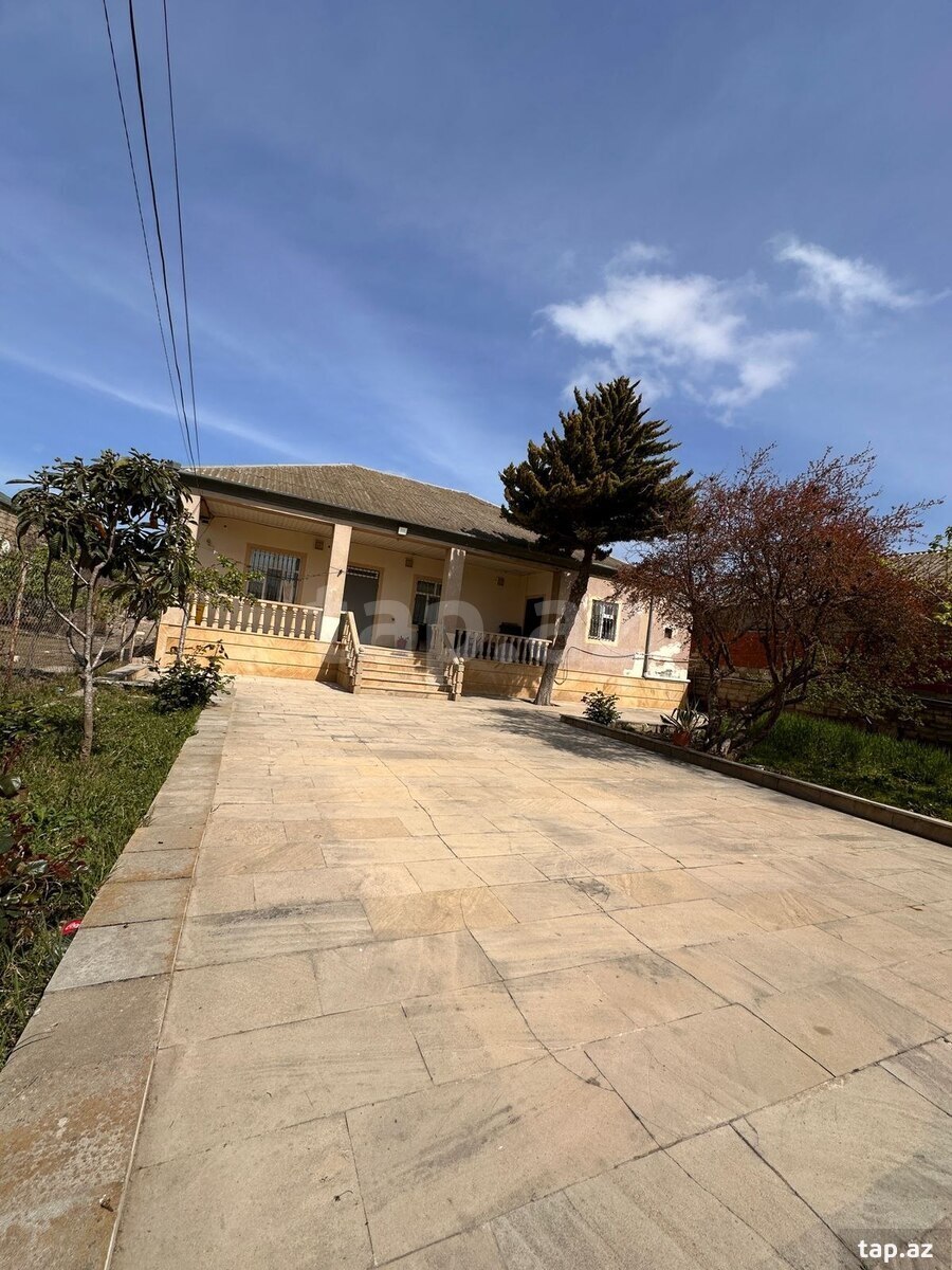 Satılır 4 otaqlı həyət evi 131 m²