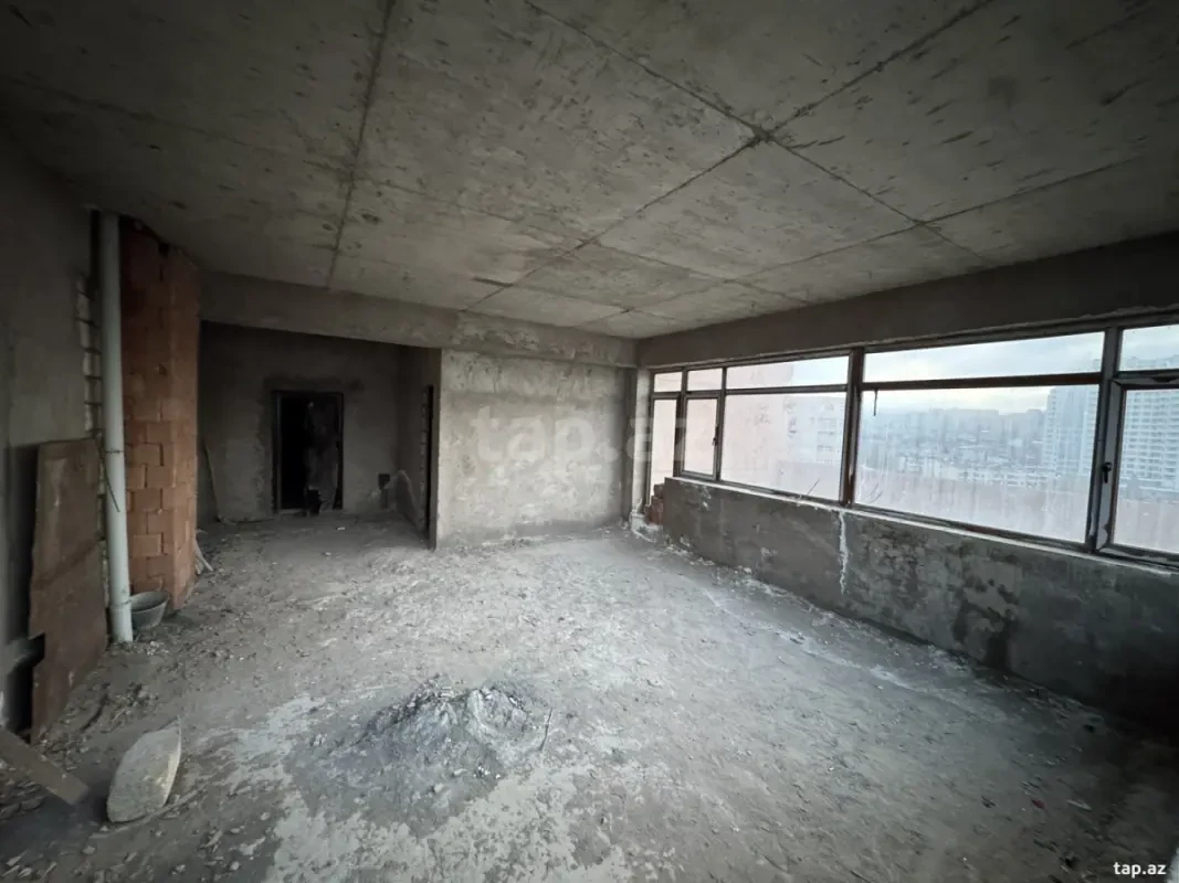 Satılır 3 otaqlı yeni tikili 115 m²