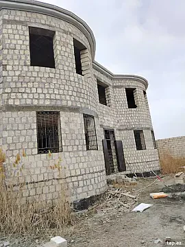Satılır 8 otaqlı həyət evi 250 m² — Yevlax 8 otaq 250.00 m²