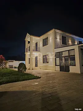 Satılır 6 otaqlı həyət evi 200 m² — Bakı, Novxanı 6 otaq 200.00 m²