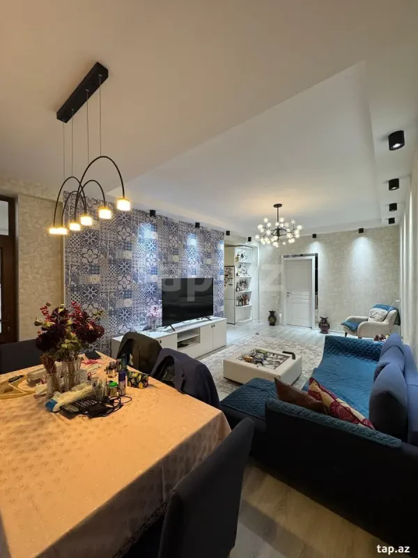 Satılır 3 otaqlı yeni tikili 75 m²