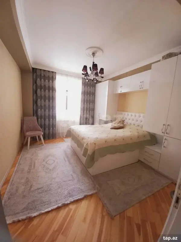 Satılır 3 otaqlı yeni tikili 120 m²