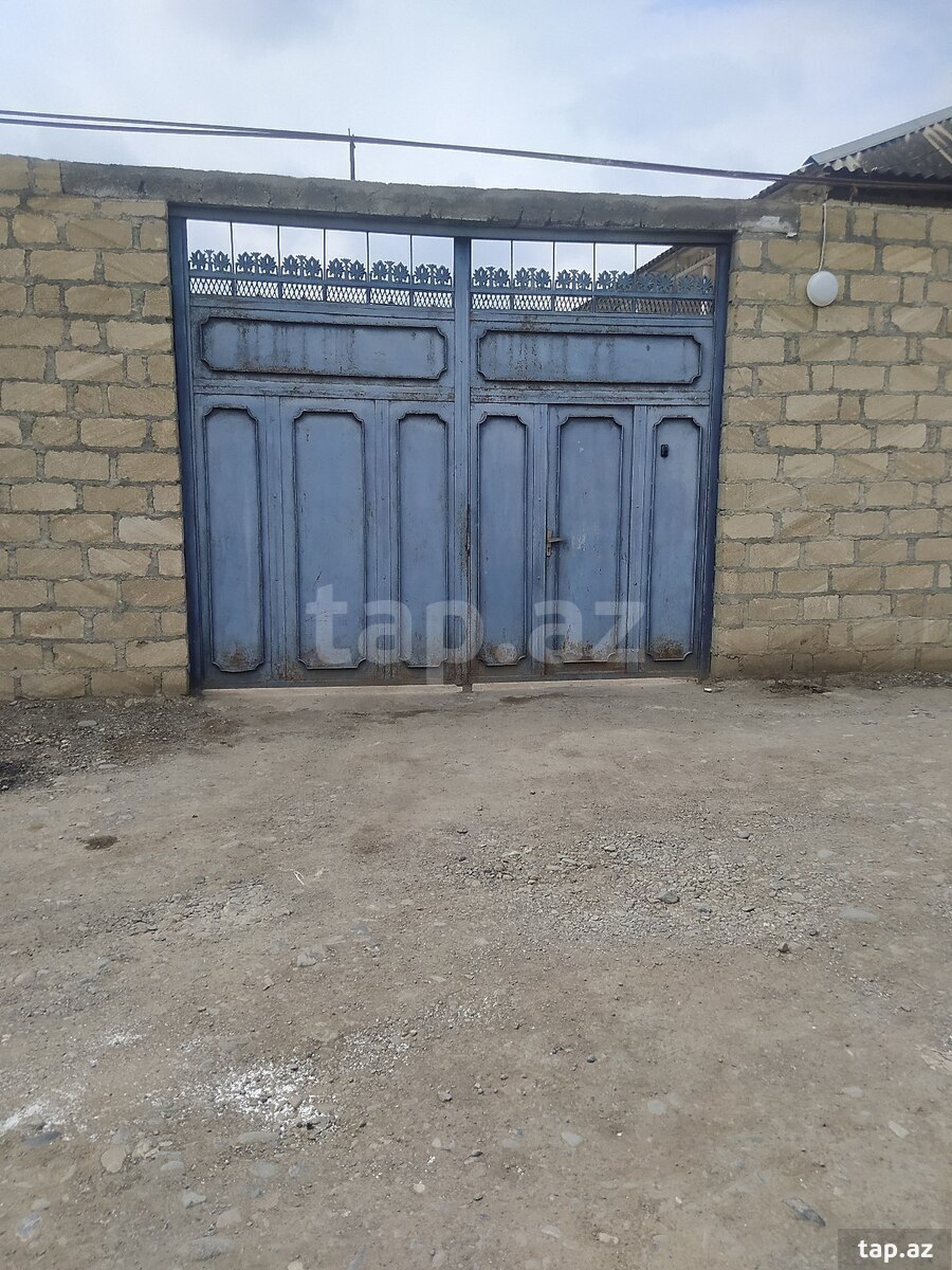 Satılır 3 otaqlı həyət evi 250 m²