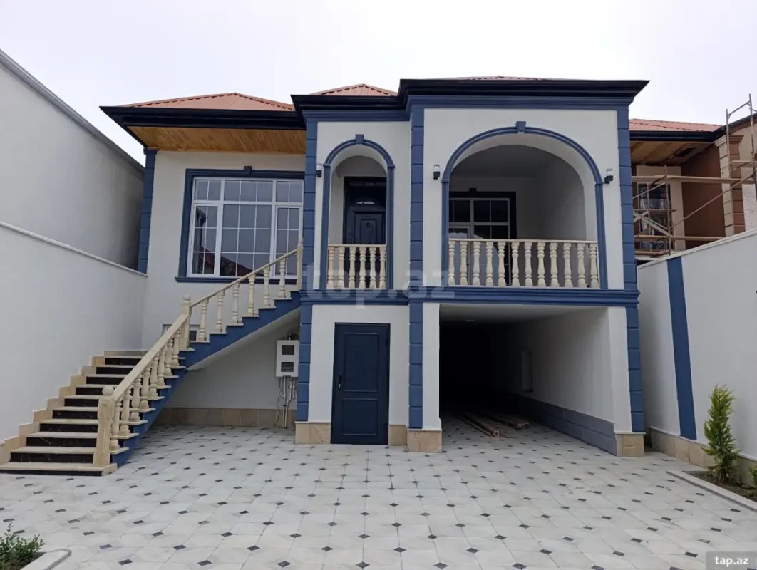 Satılır 5 otaqlı həyət evi 208 m²