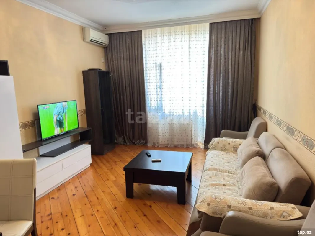 Kirayə verilir 2 otaqlı yeni tikili 70 m²