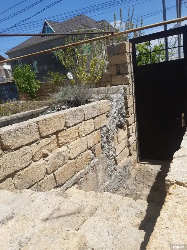 Satılır 2 otaqlı həyət evi 85 m²