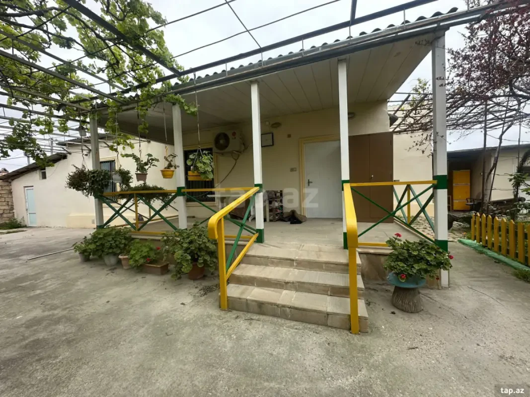 Satılır 3 otaqlı həyət evi 120 m²