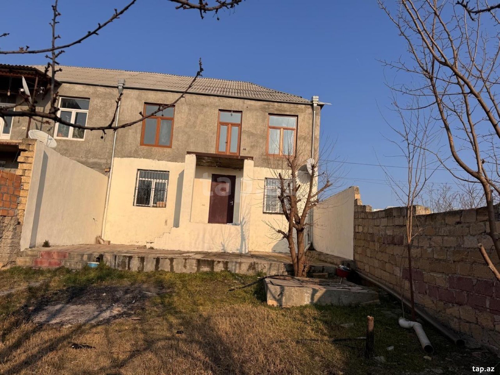 Satılır 6 otaqlı həyət evi 6000 m²