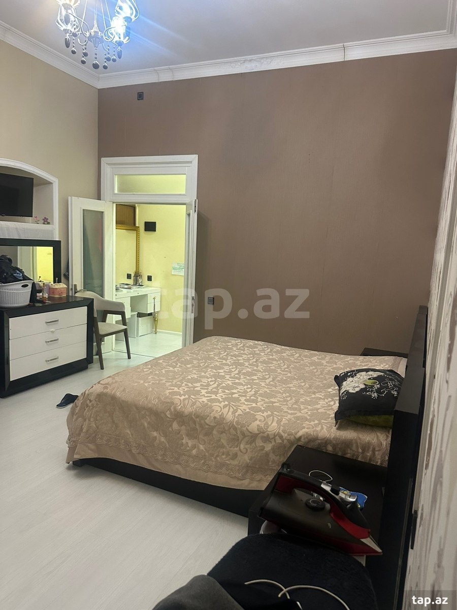Satılır 2 otaqlı mənzil 74 m²