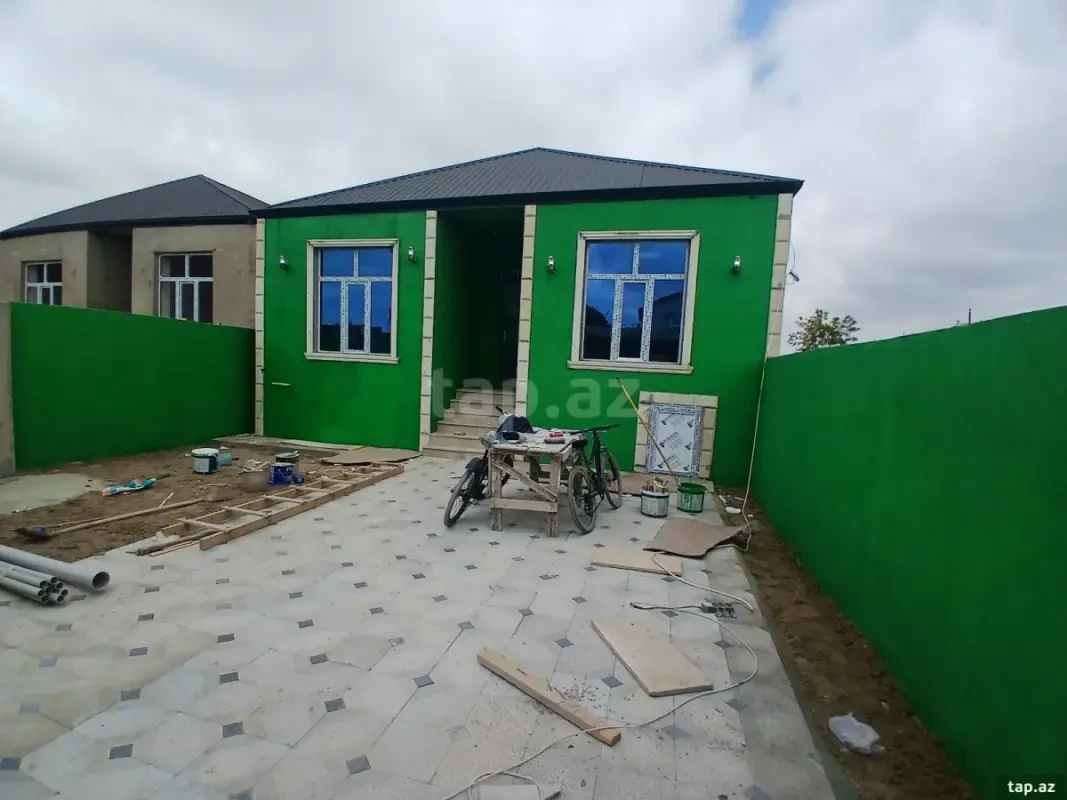 Satılır 3 otaqlı həyət evi 100 m²