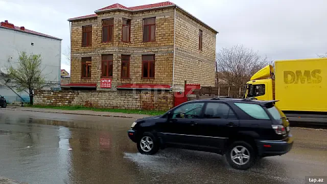 Satılır 10 otaqlı həyət evi 330 m² — Sumqayıt 10 otaq 330.00 m²