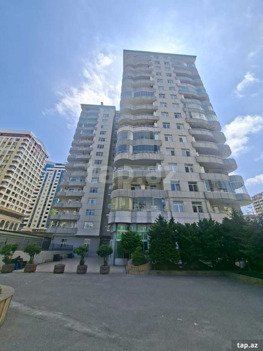 Satılır 3 otaqlı yeni tikili 100 m²