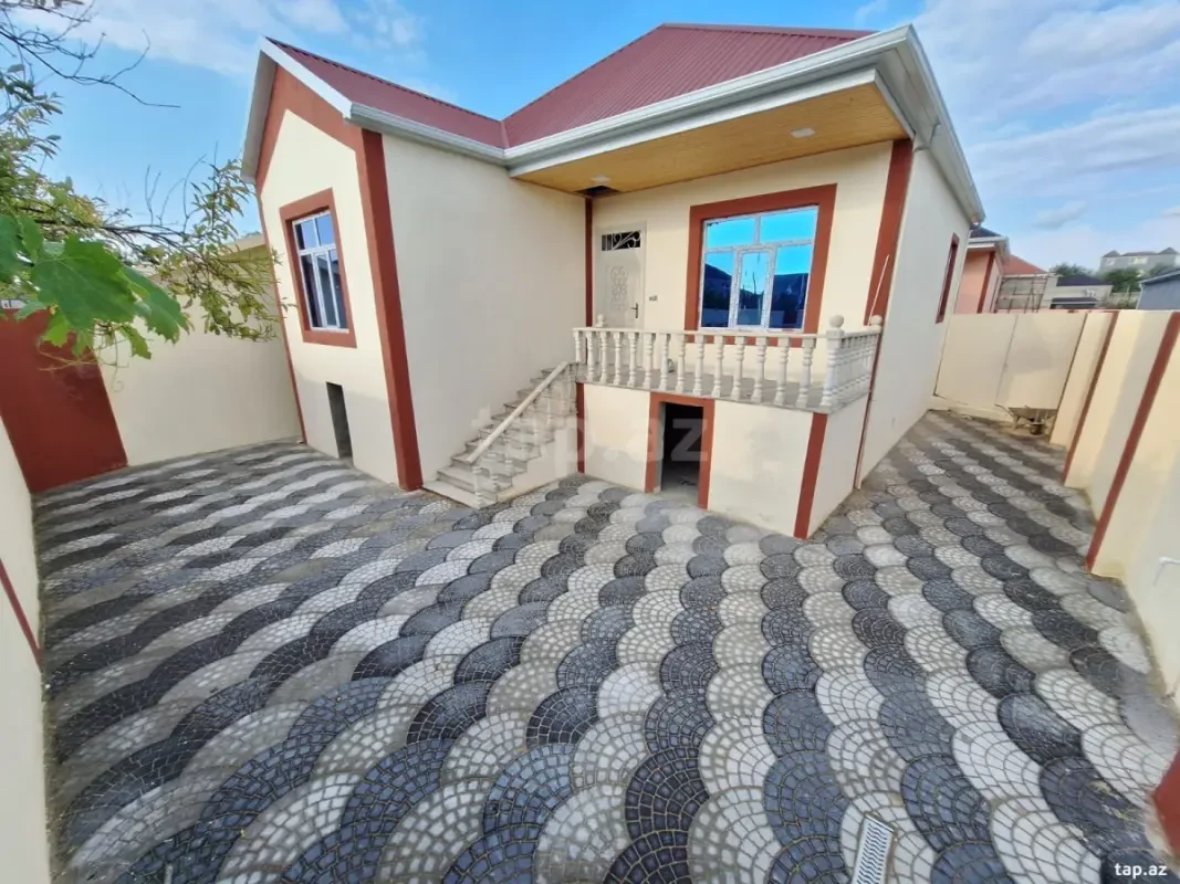 Satılır 4 otaqlı həyət evi 120 m²