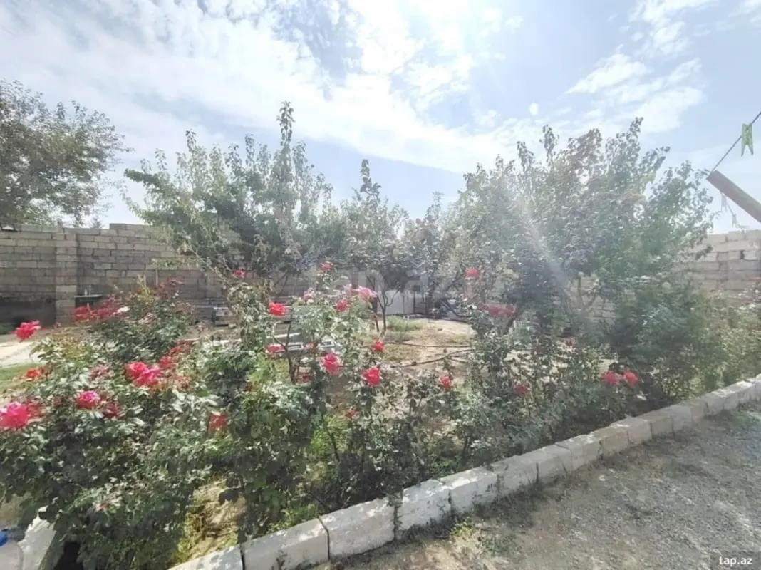 Satılır 2 otaqlı həyət evi 120 m²